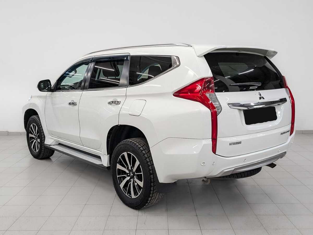 Mitsubishi Pajero Sport 2017 года с пробегом. Фото: #6