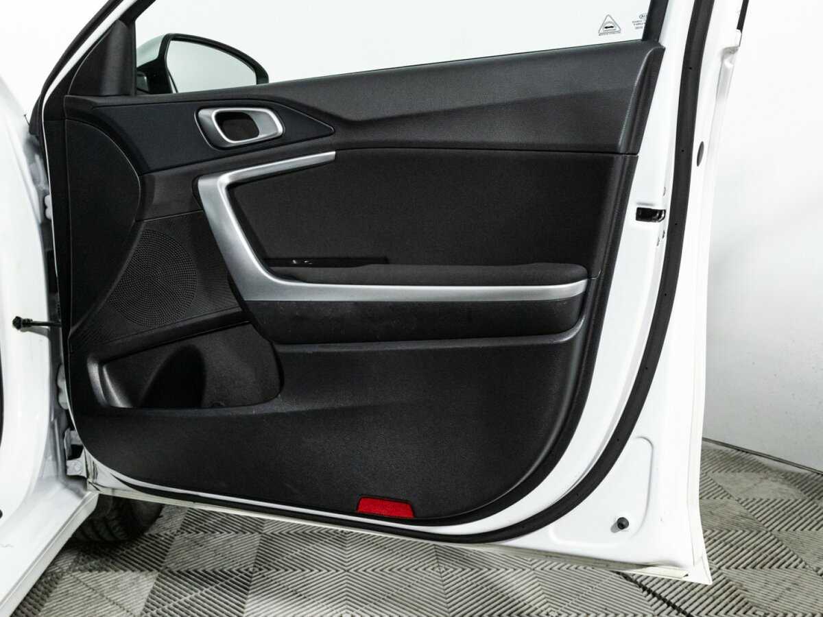Kia Ceed 2020 года с пробегом. Фото: #29