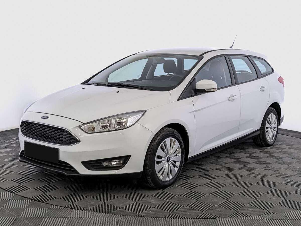 Ford Focus 2018 года с пробегом. Посмотреть фото