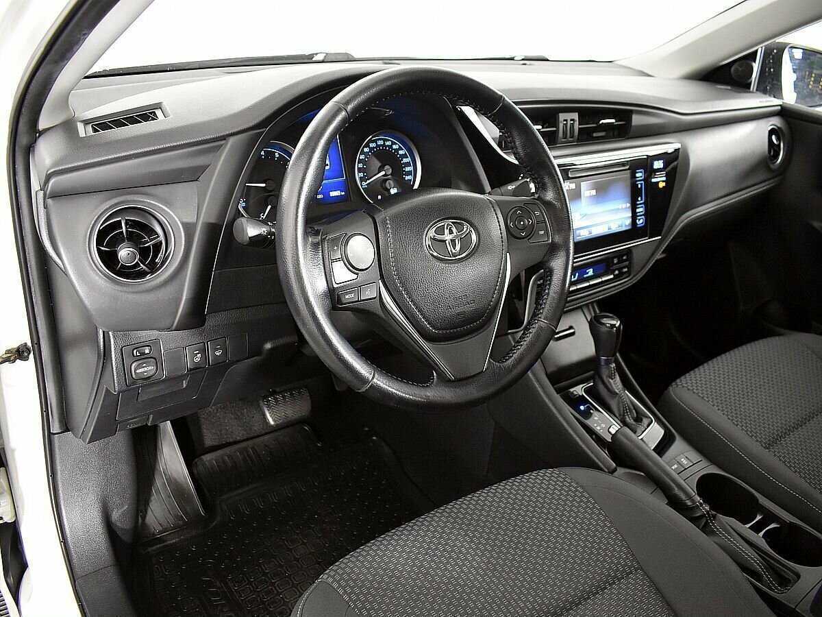 Toyota Corolla 2017 года с пробегом. Фото: #6
