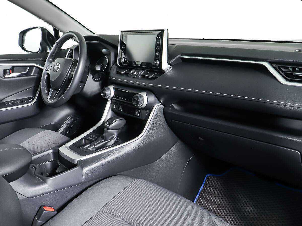 Toyota RAV4 2019 года с пробегом. Фото: #8