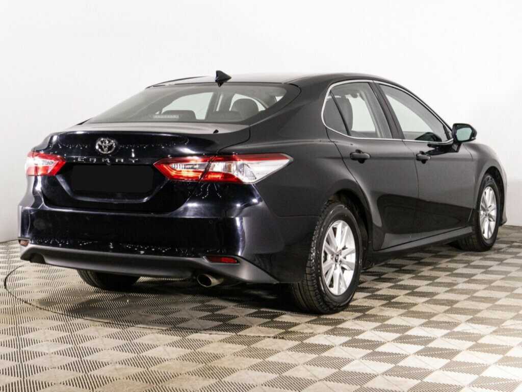 Toyota Camry 2018 года с пробегом. Фото: #4