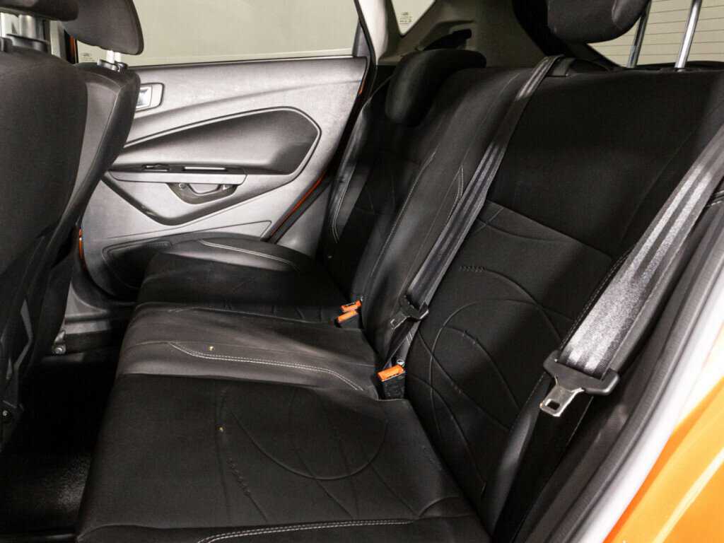 Ford Fiesta 2015 года с пробегом. Фото: #9
