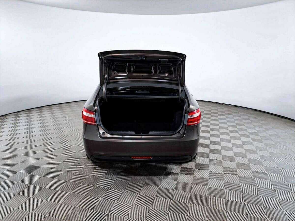 Lada (ВАЗ) Vesta 2018 года с пробегом. Фото: #9