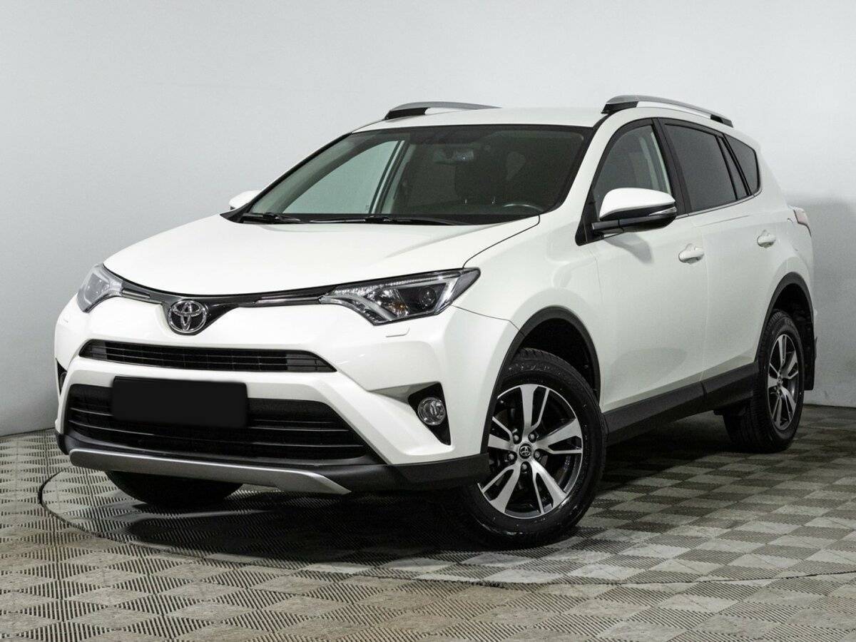 Toyota RAV4 2017 года с пробегом. Посмотреть фото