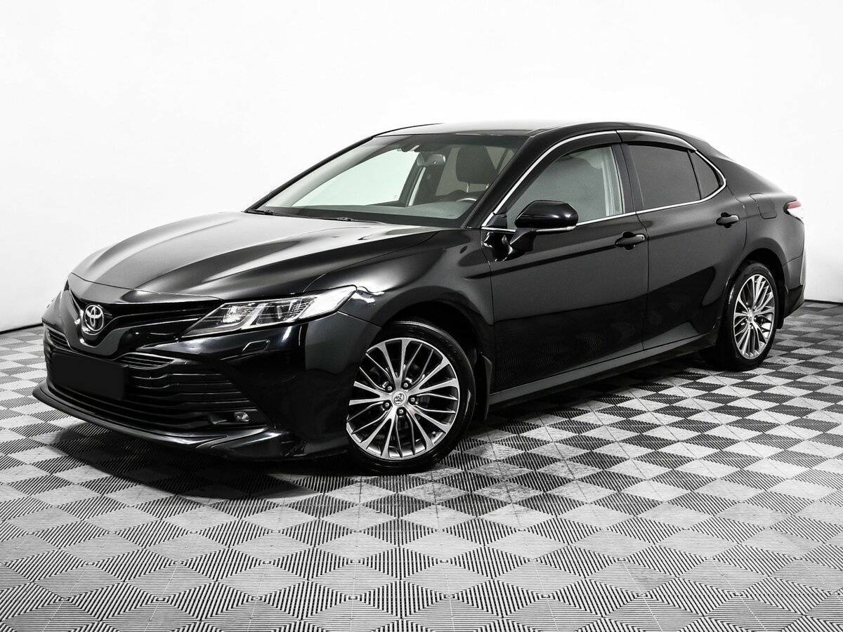 Toyota Camry 2019 года с пробегом. Посмотреть фото