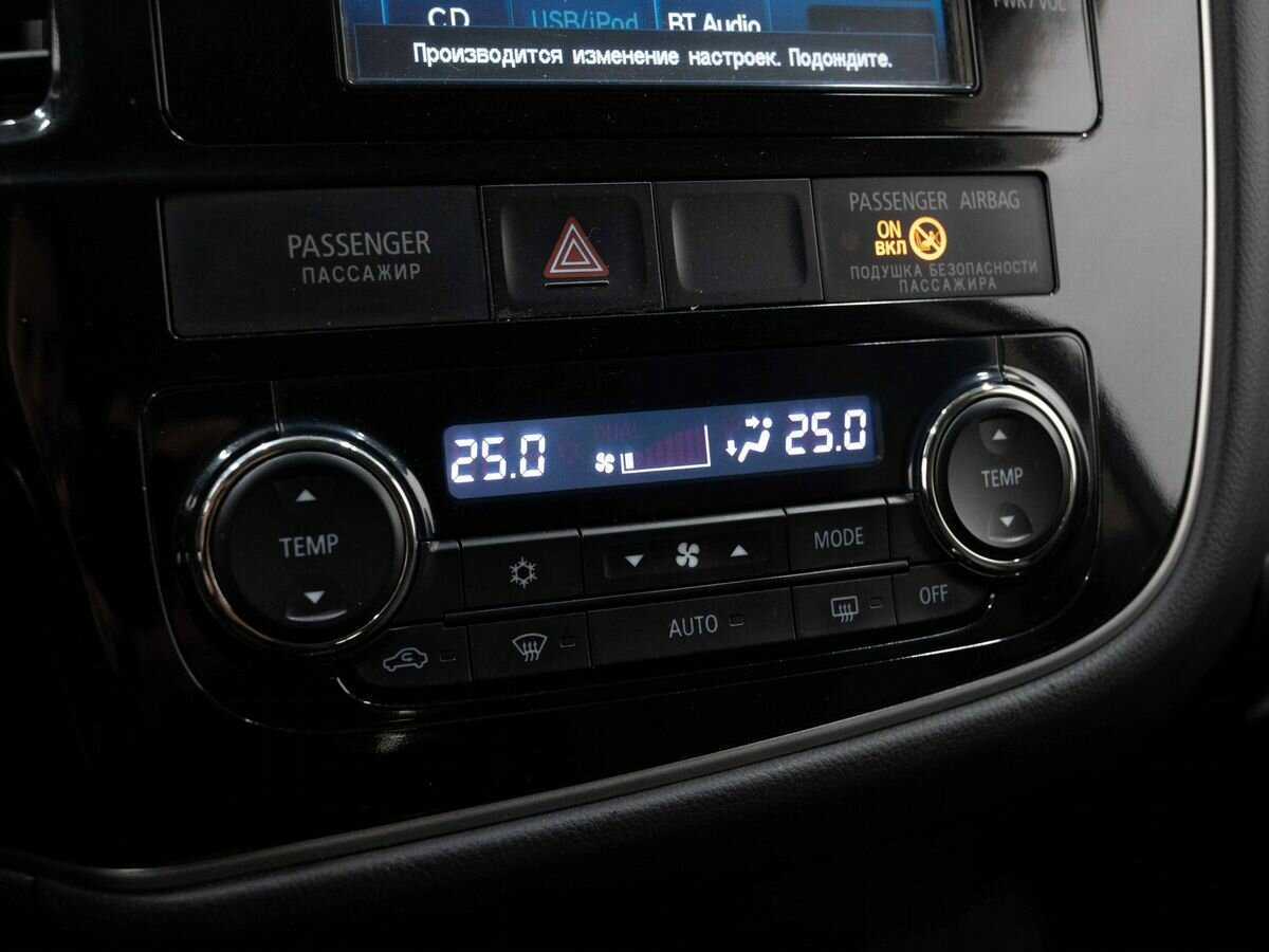 Mitsubishi Outlander 2012 года с пробегом. Фото: #20