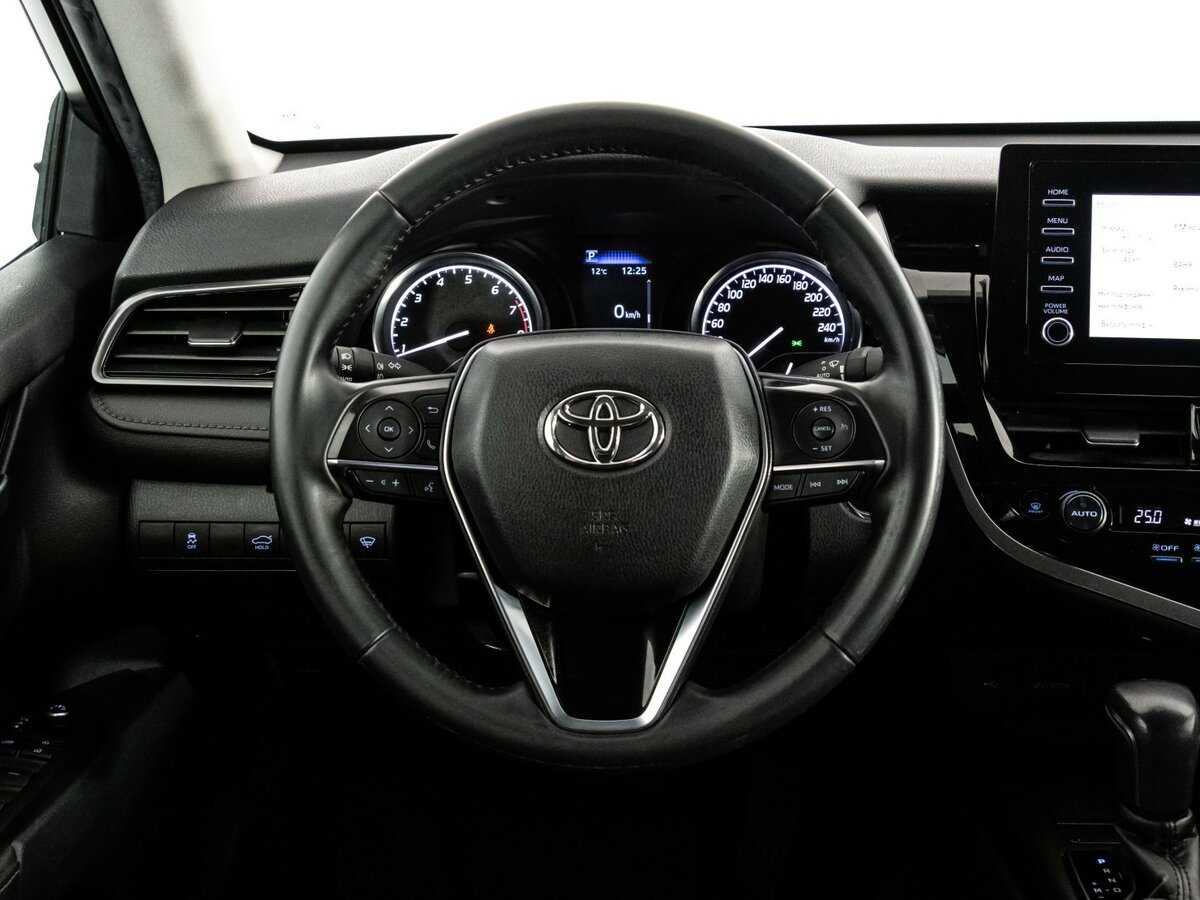Toyota Camry 2021 года с пробегом. Фото: #9