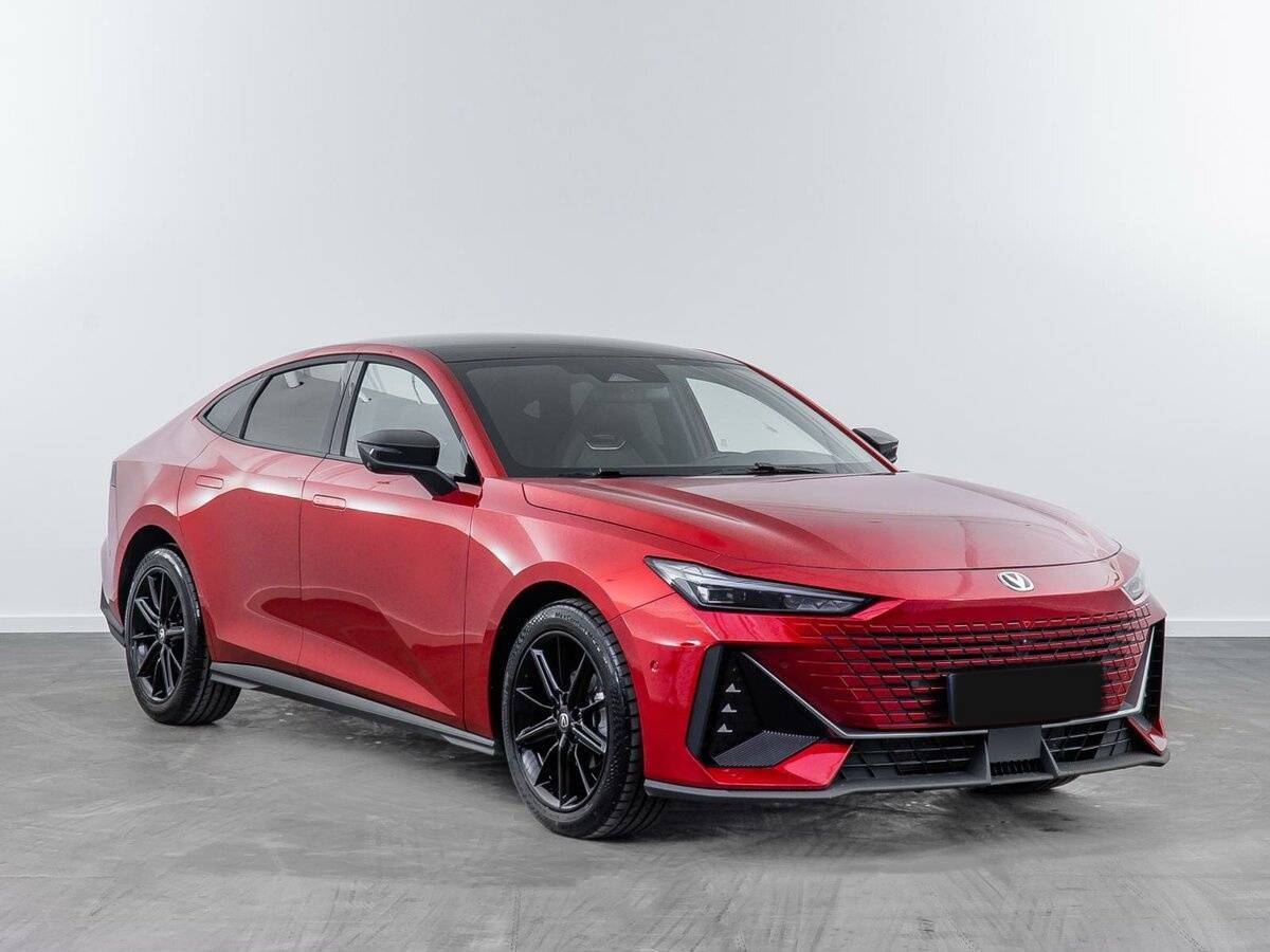 Changan UNI-V 2023 года с пробегом. Посмотреть фото