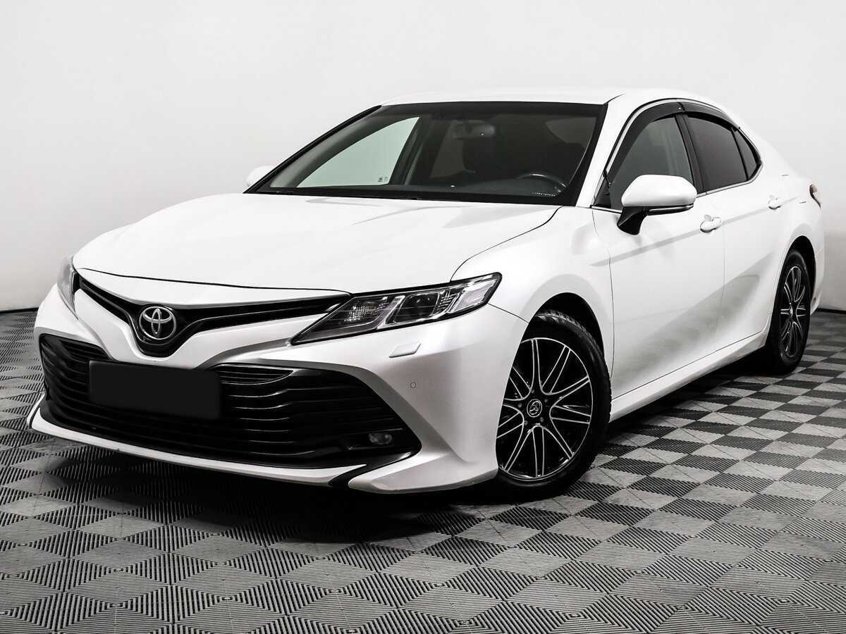 Toyota Camry 2018 года с пробегом. Посмотреть фото
