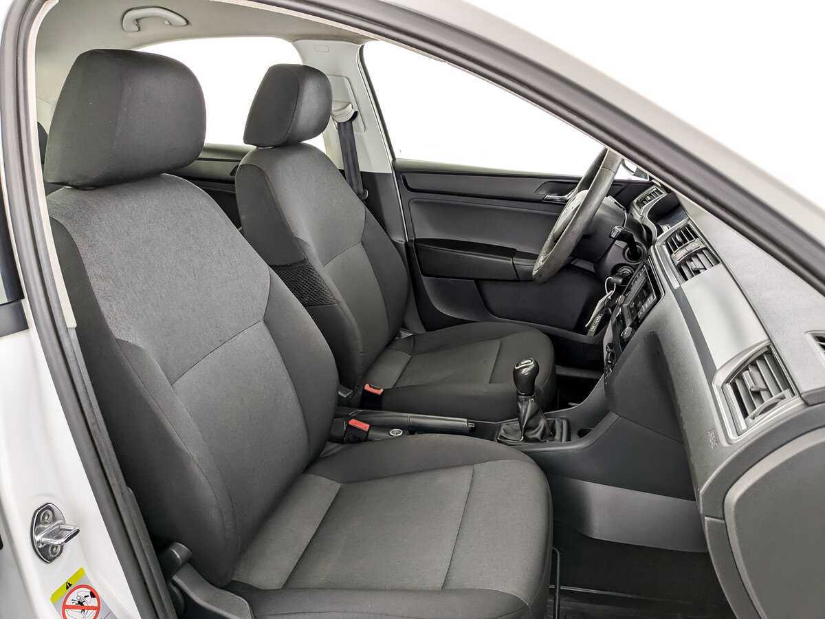 Skoda Rapid 2017 года с пробегом. Фото: #21