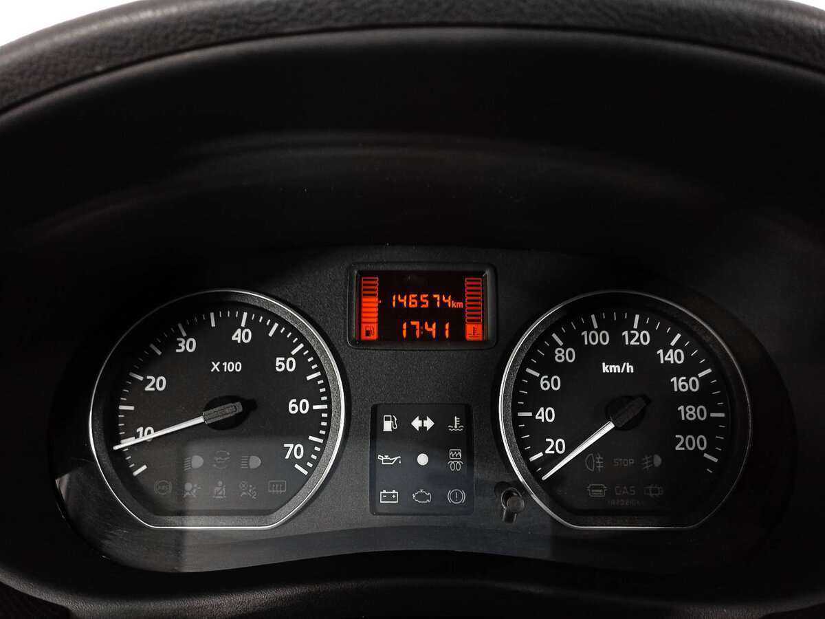 Renault Sandero 2013 года с пробегом. Фото: #12