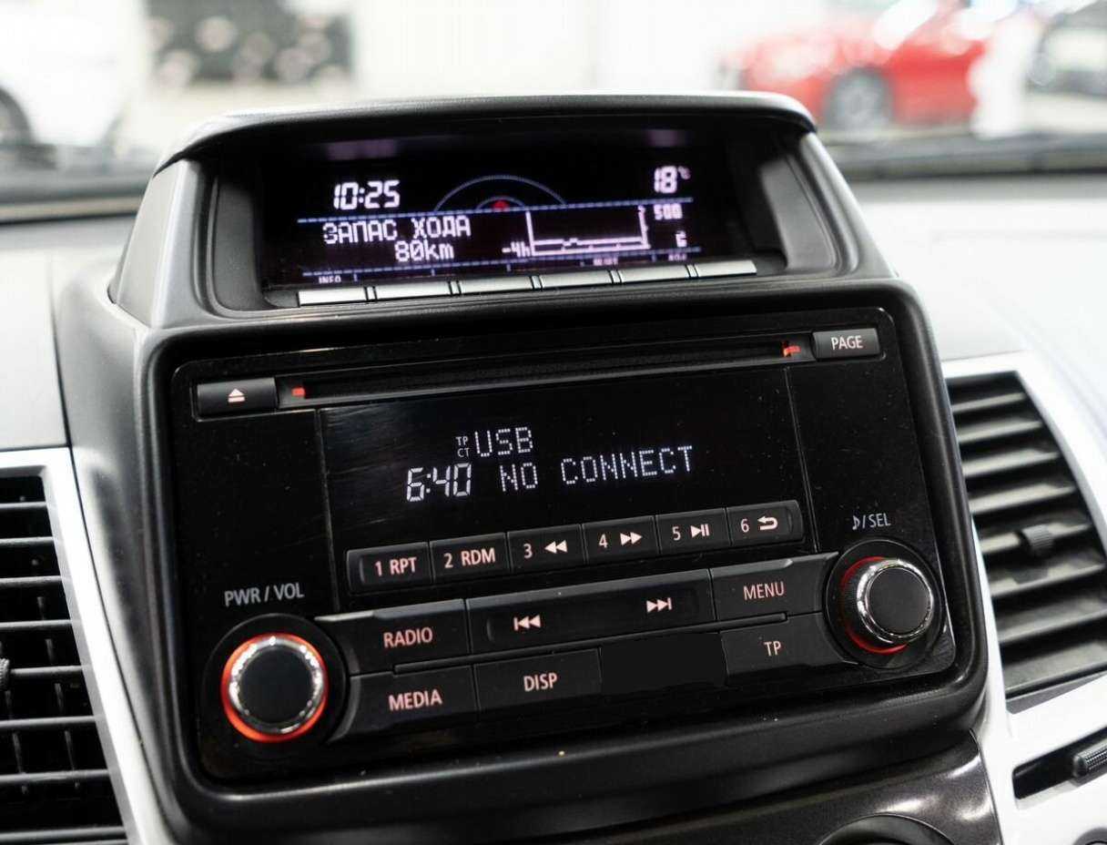 Mitsubishi Pajero Sport 2014 года с пробегом. Фото: #10