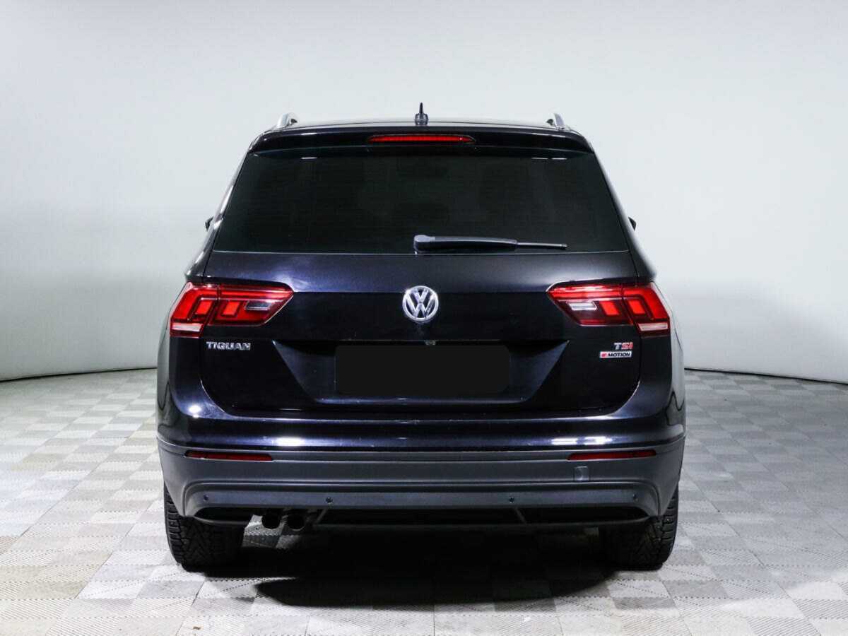 Volkswagen Tiguan 2018 года с пробегом. Фото: #4