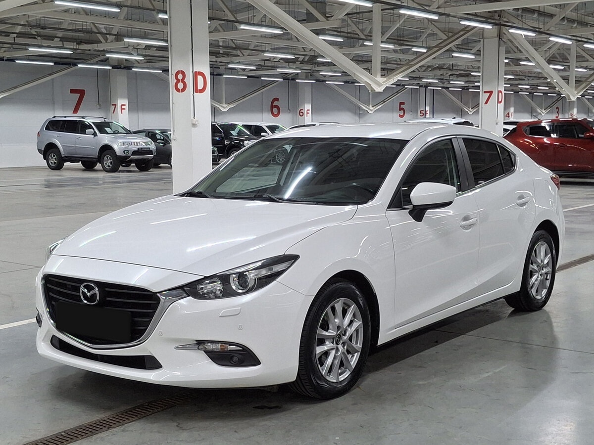 Mazda 3 2018 года с пробегом. Посмотреть фото