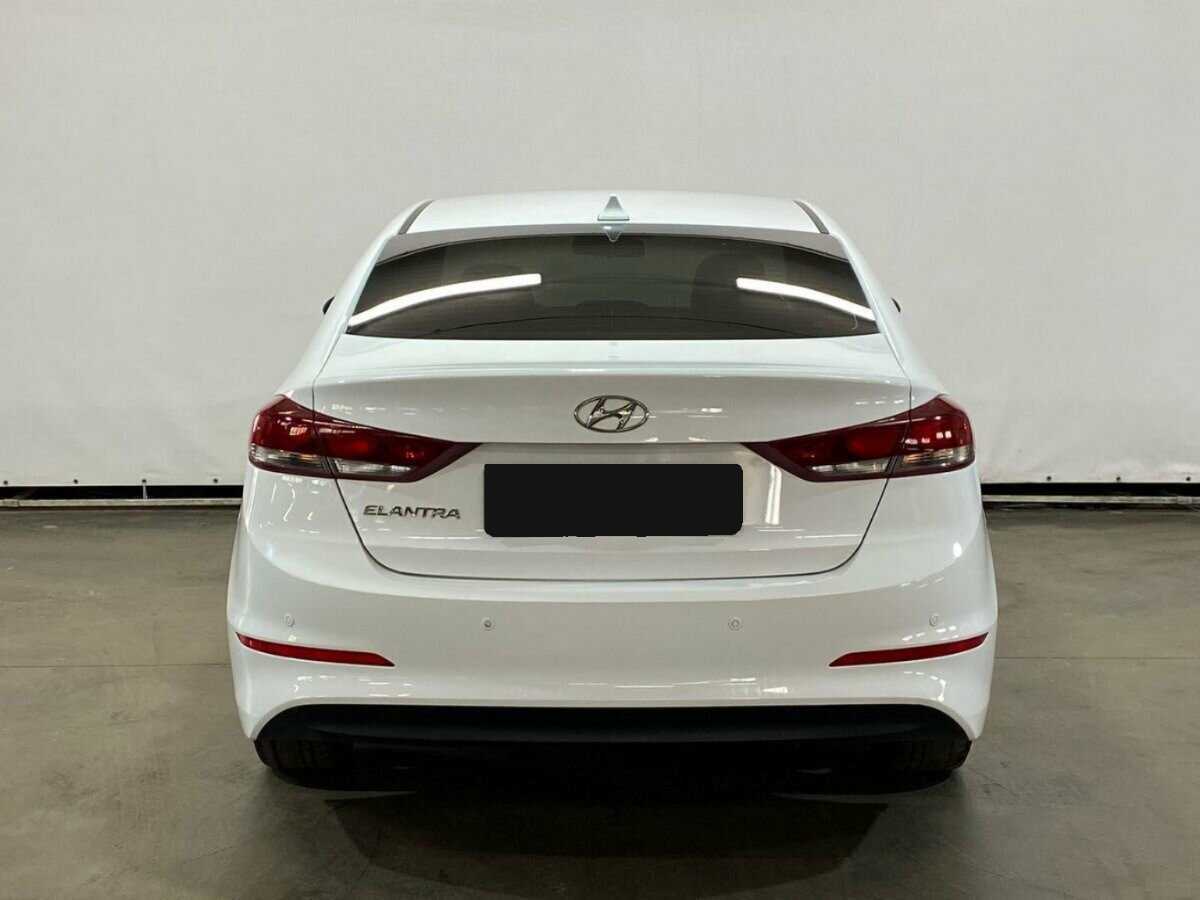 Hyundai Elantra 2017 года с пробегом. Фото: #5