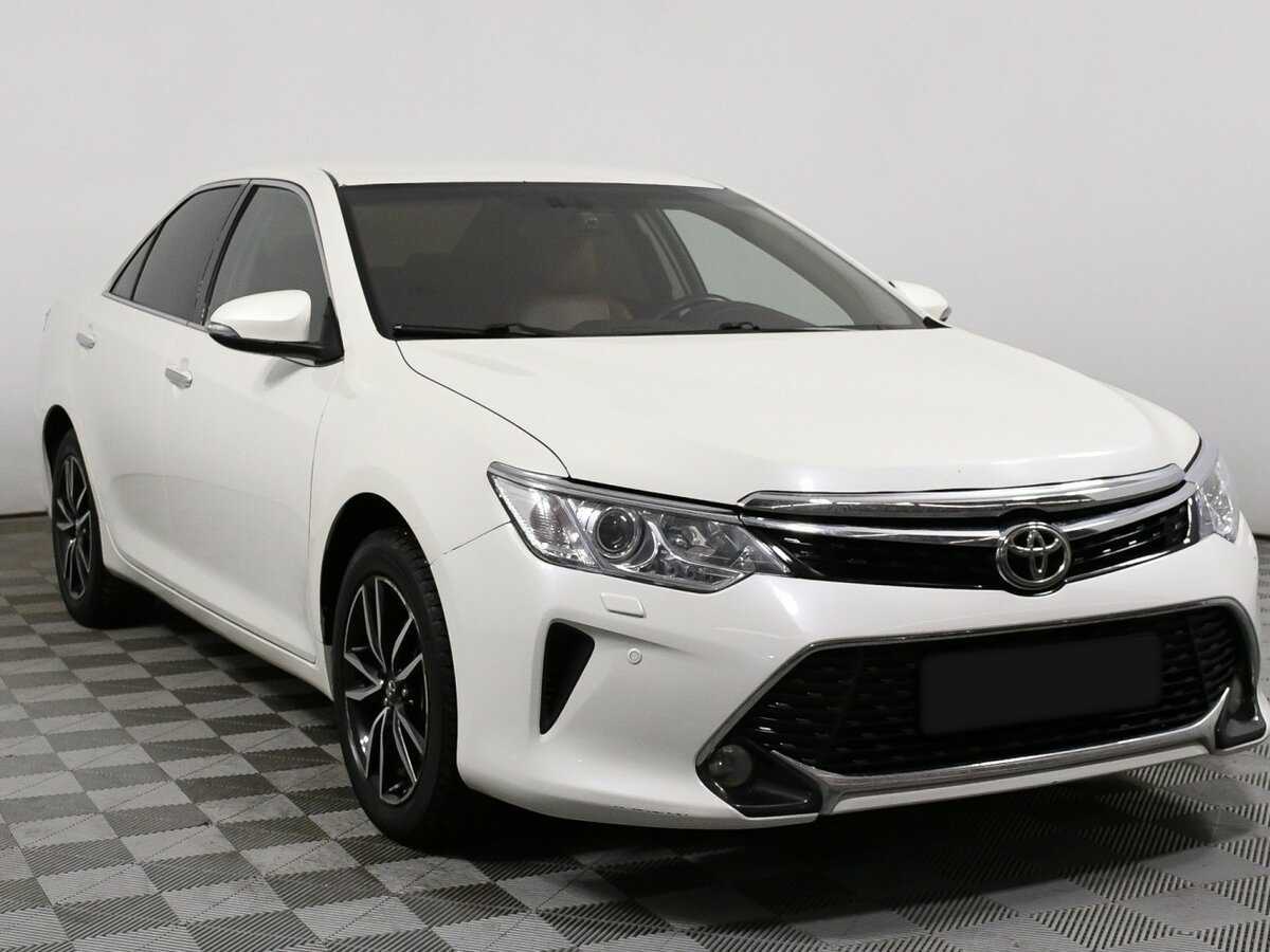 Toyota Camry 2017 года с пробегом. Фото: #2