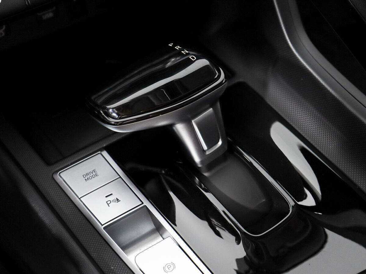 Hyundai Elantra 2024 года с пробегом. Фото: #10