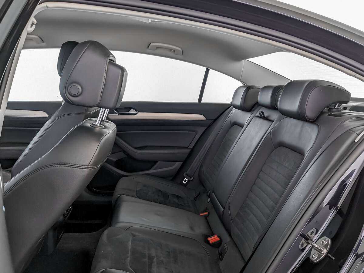 Volkswagen Passat 2017 года с пробегом. Фото: #11