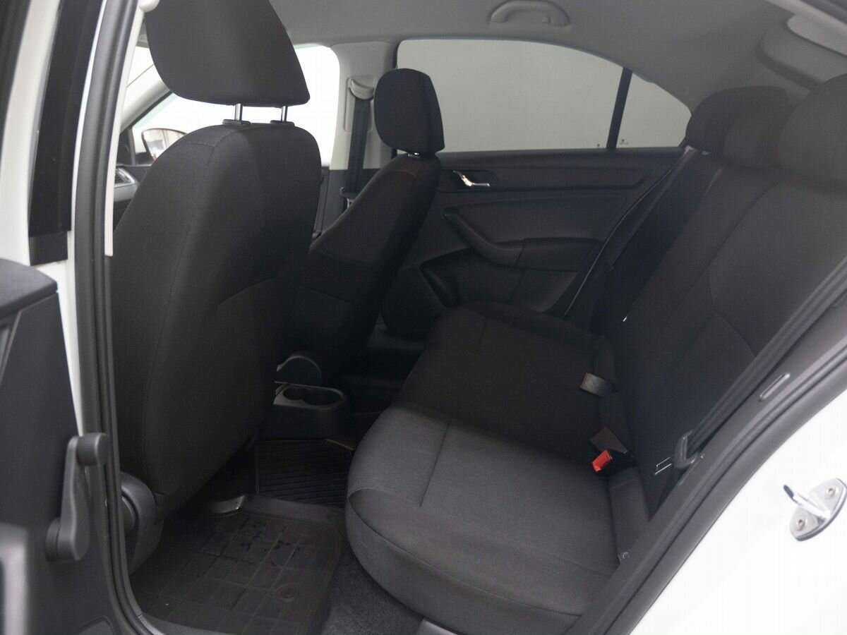 Skoda Rapid 2017 года с пробегом. Фото: #8