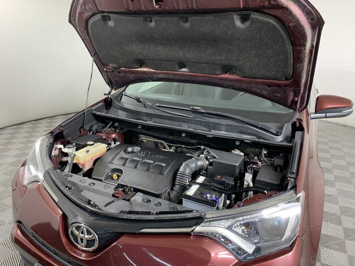 Toyota RAV4 2018 года с пробегом. Фото: #10