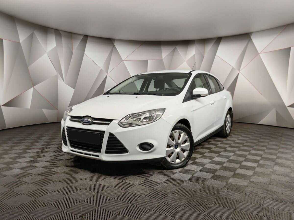 Ford Focus 2014 года с пробегом. Посмотреть фото