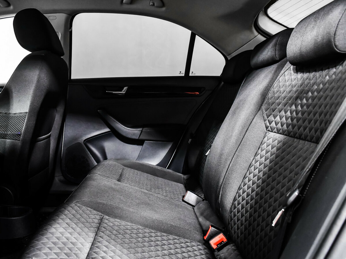 Skoda Rapid 2018 года с пробегом. Фото: #9