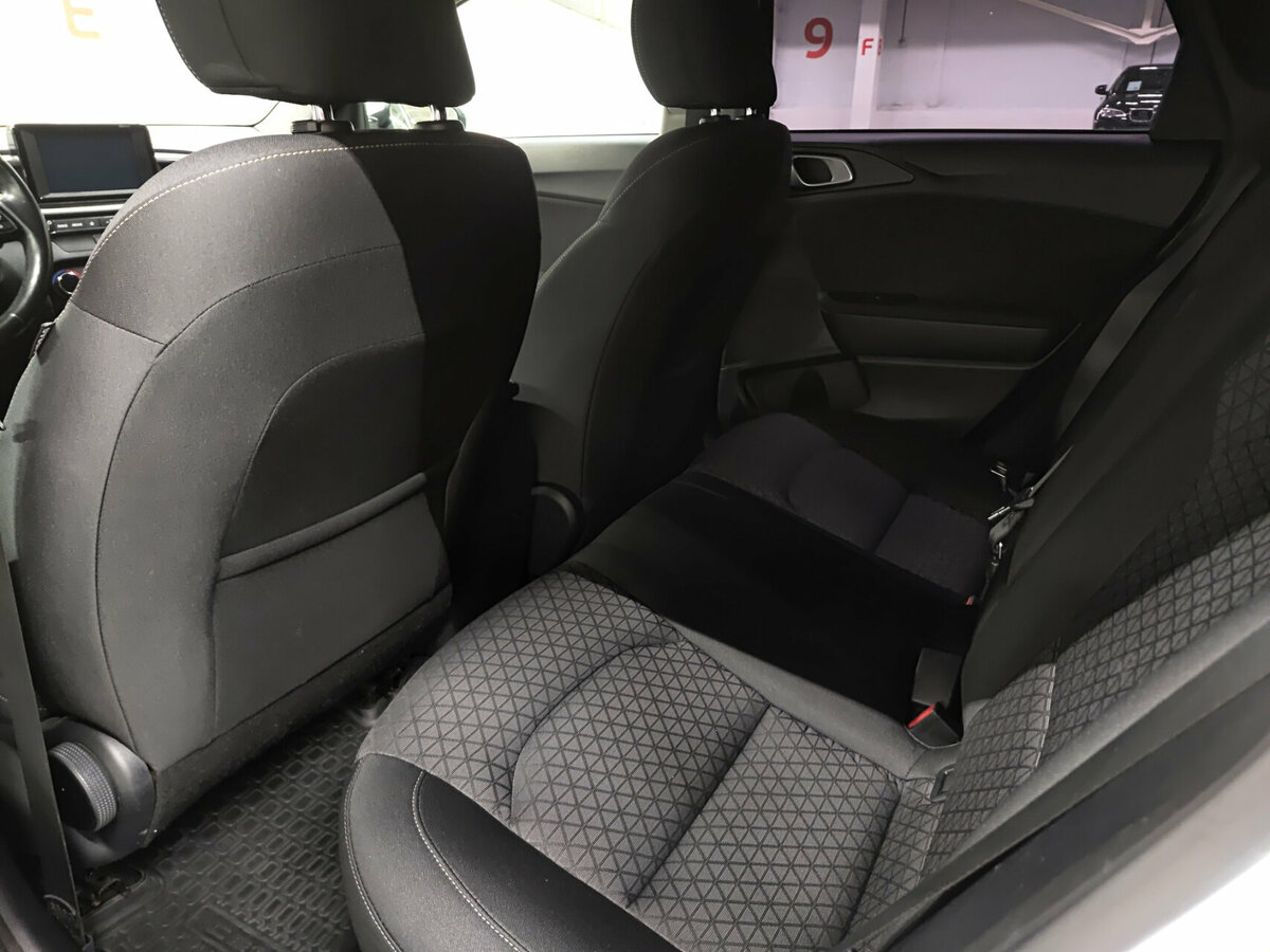 Kia Ceed 2019 года с пробегом. Фото: #11