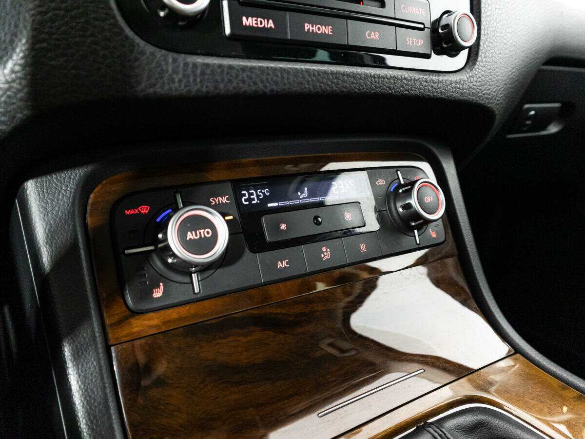 Volkswagen Touareg 2013 года с пробегом. Фото: #18