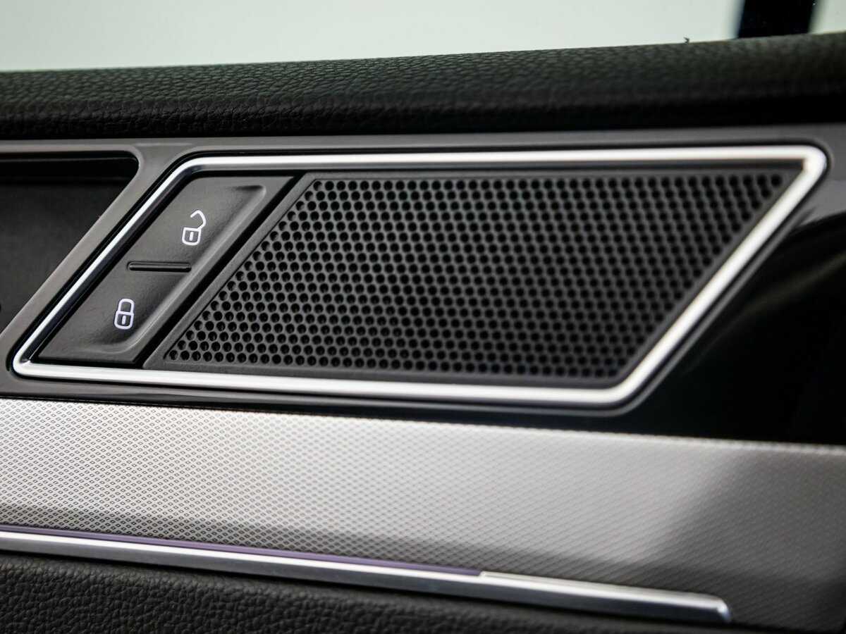 Volkswagen Passat 2018 года с пробегом. Фото: #17