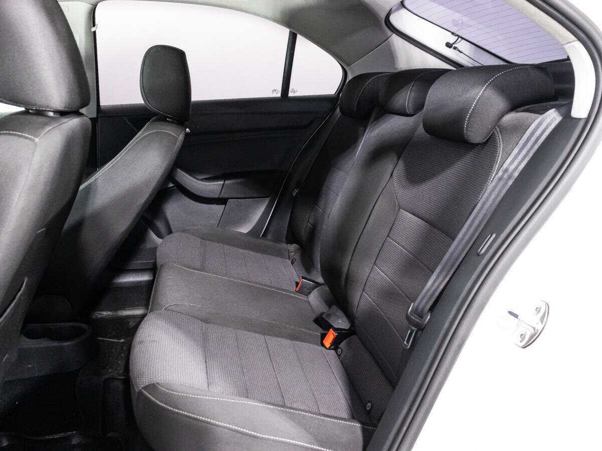 Skoda Rapid 2014 года с пробегом. Фото: #5