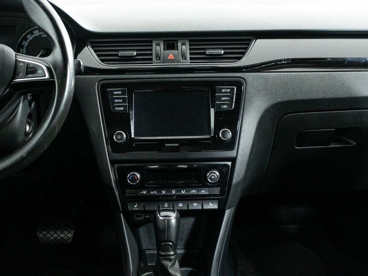 Skoda Rapid 2018 года с пробегом. Фото: #12