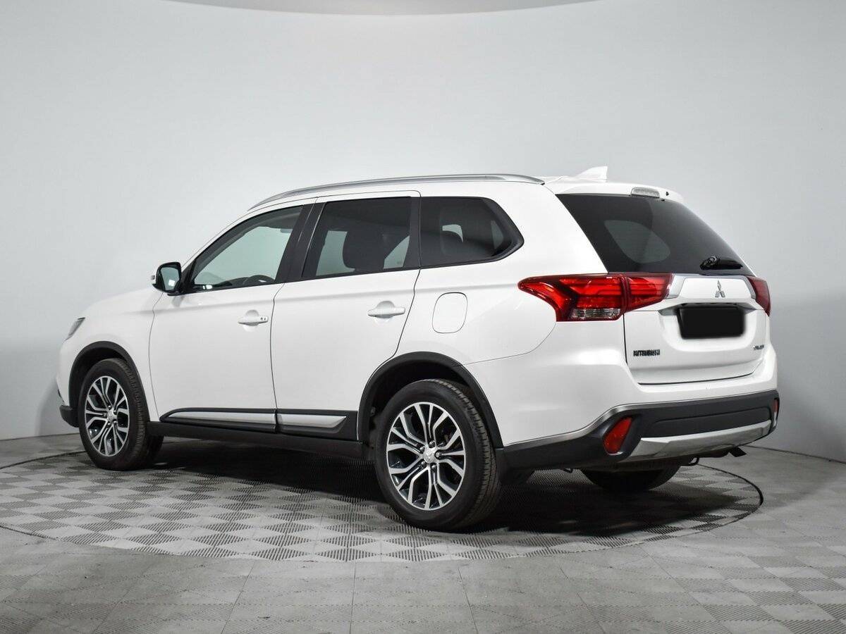 Mitsubishi Outlander 2018 года с пробегом. Фото: #6