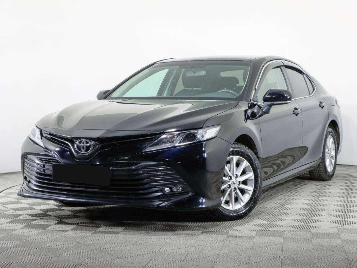 Toyota Camry 2019 года с пробегом. Посмотреть фото