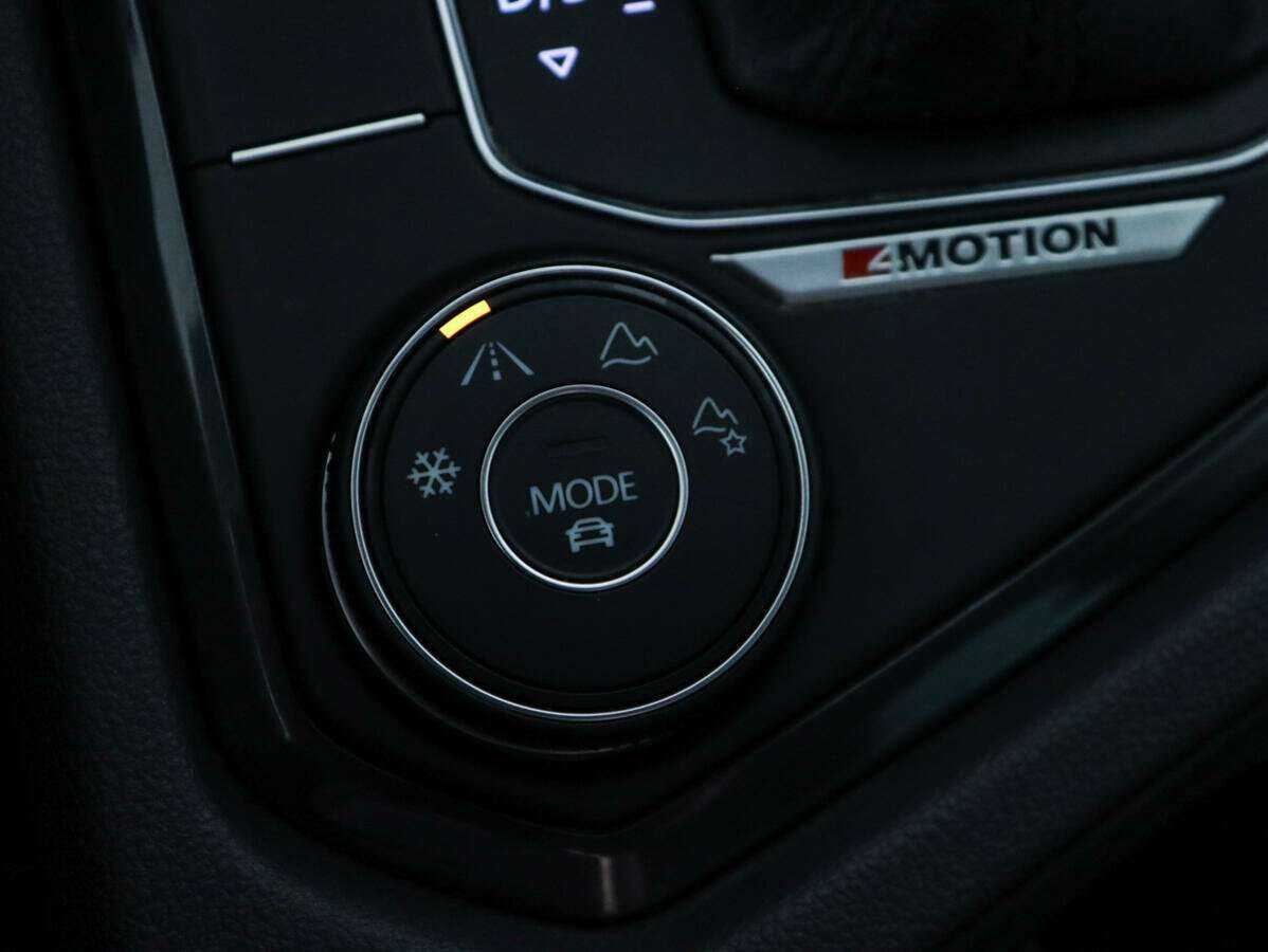 Volkswagen Tiguan 2018 года с пробегом. Фото: #14