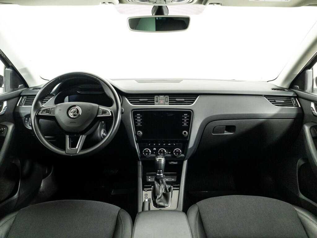 Skoda Octavia 2019 года с пробегом. Фото: #12