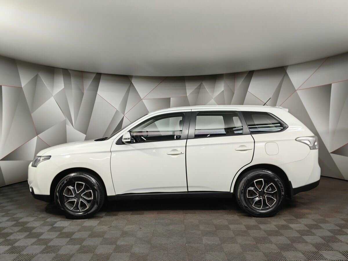 Mitsubishi Outlander 2012 года с пробегом. Фото: #4