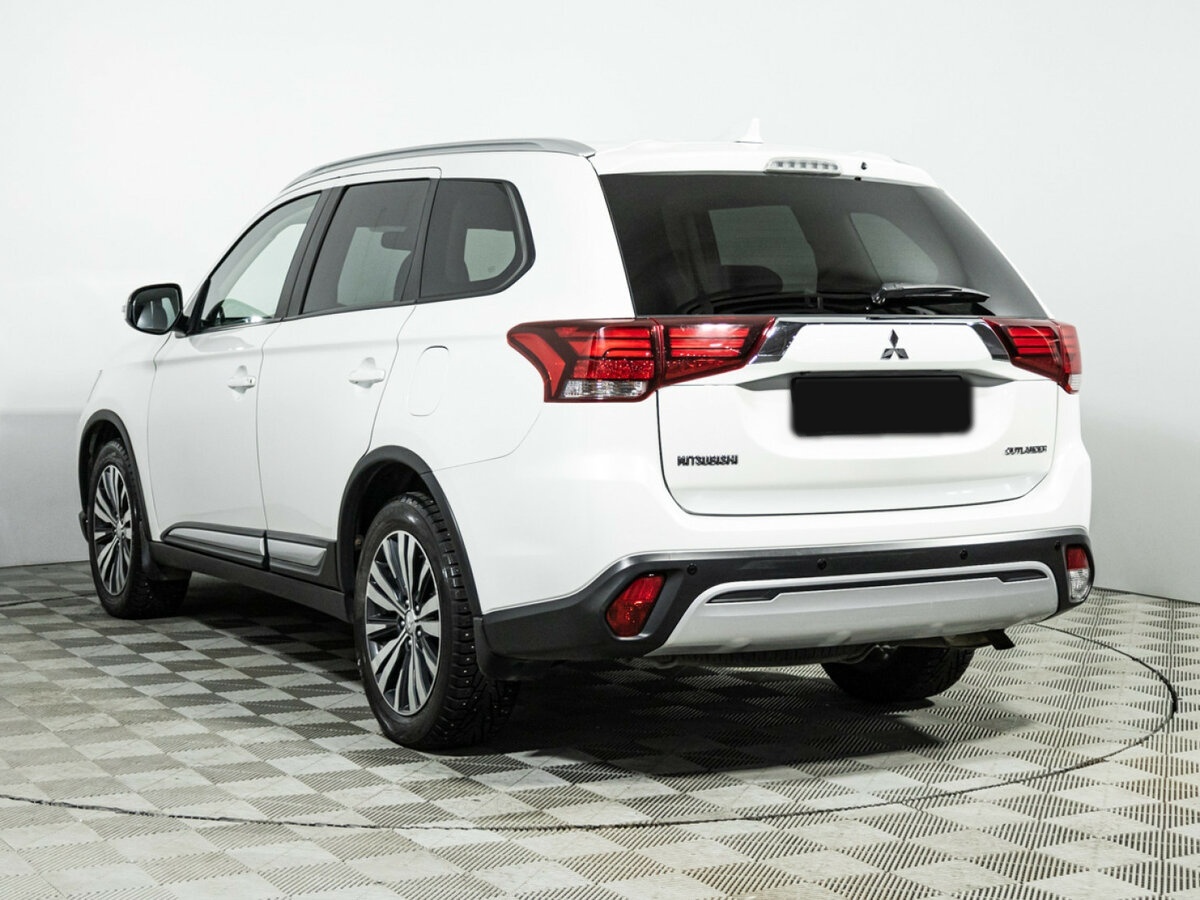 Mitsubishi Outlander 2018 года с пробегом. Фото: #5