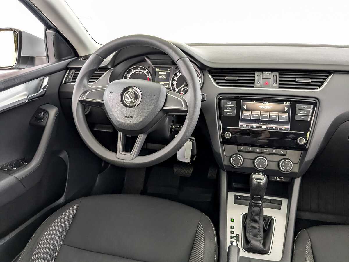Skoda Octavia 2018 года с пробегом. Фото: #24