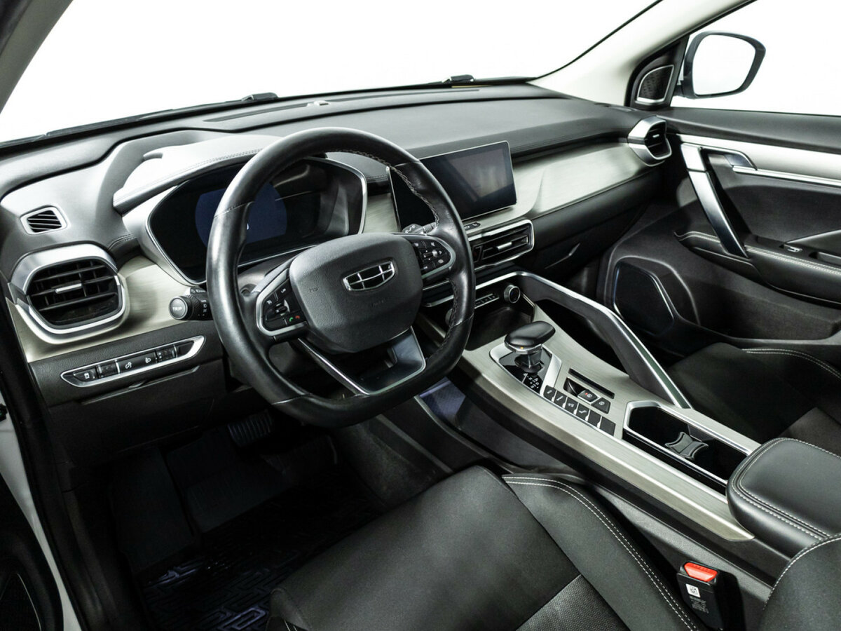 Geely Coolray 2023 года с пробегом. Фото: #10