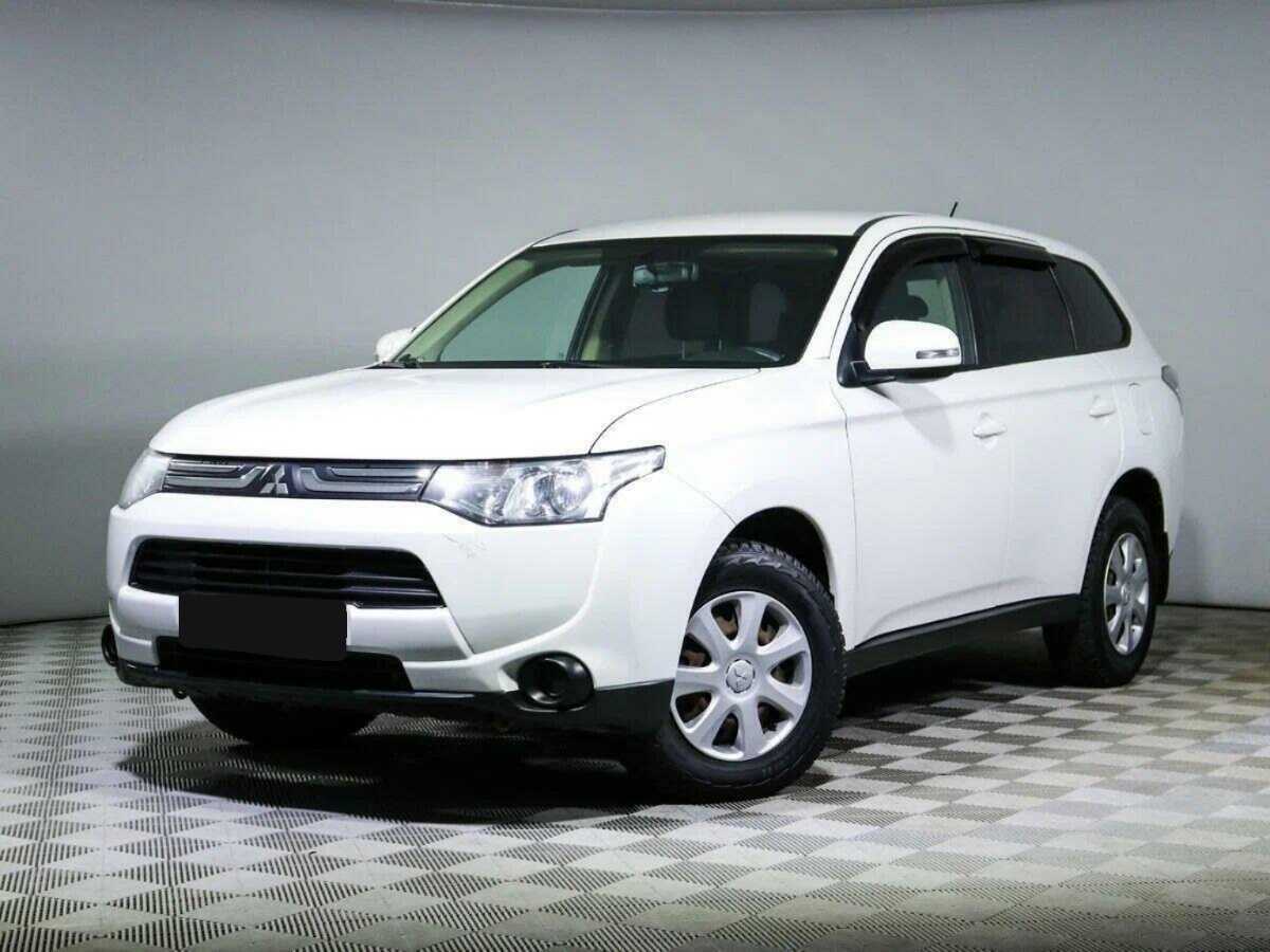 Mitsubishi Outlander 2012 года с пробегом. Посмотреть фото