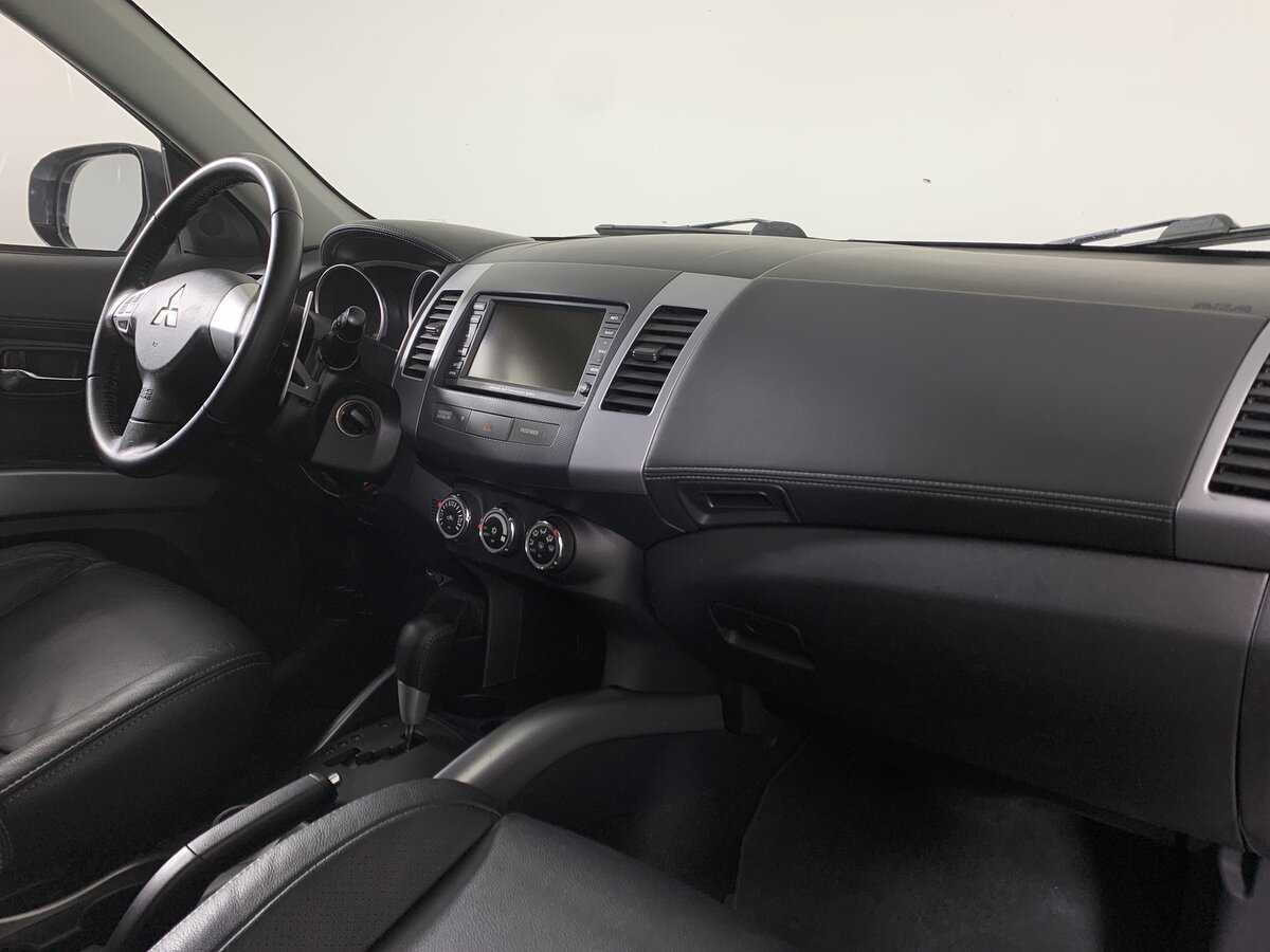 Mitsubishi Outlander 2012 года с пробегом. Фото: #13