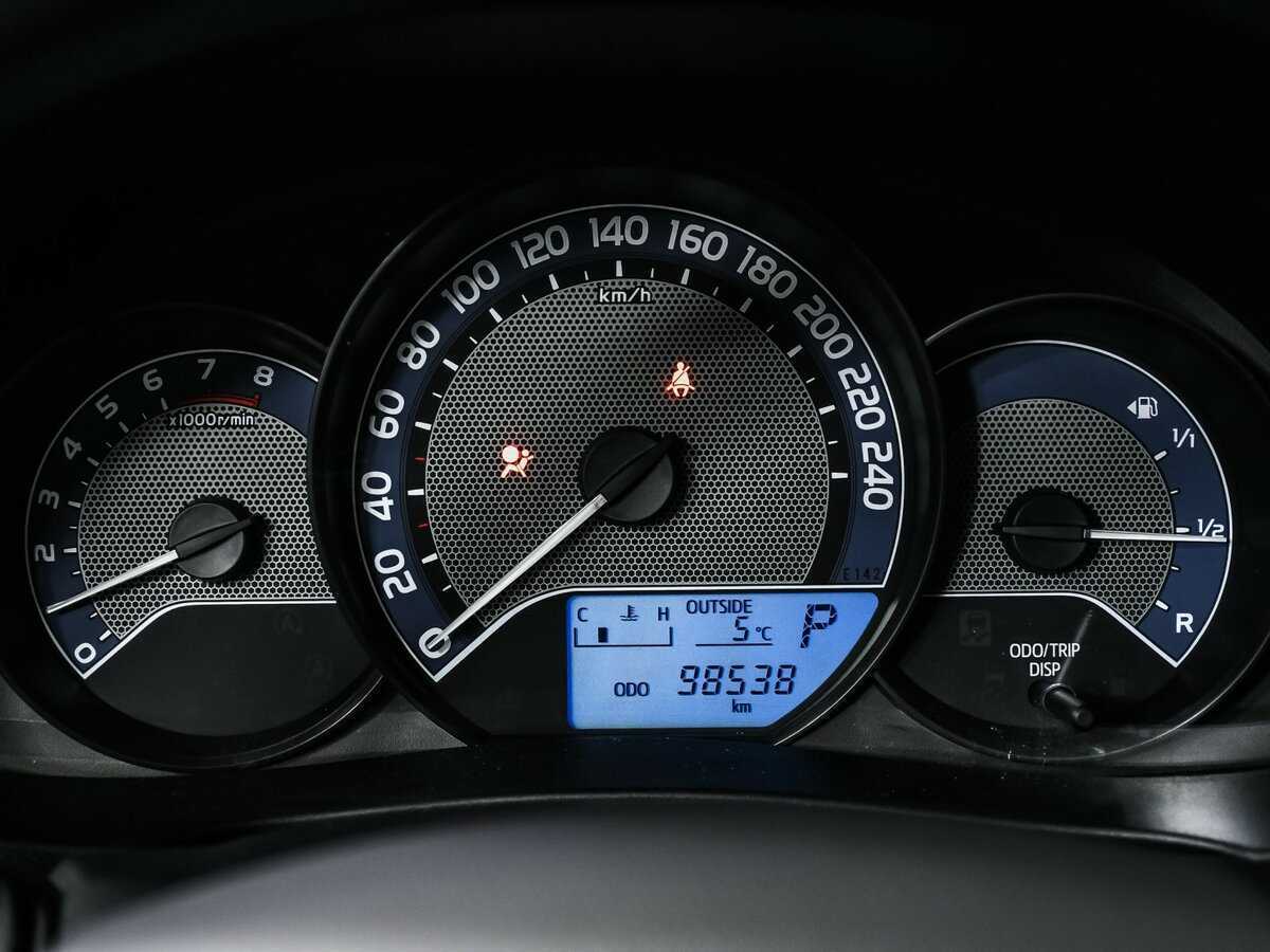 Toyota Corolla 2013 года с пробегом. Фото: #9