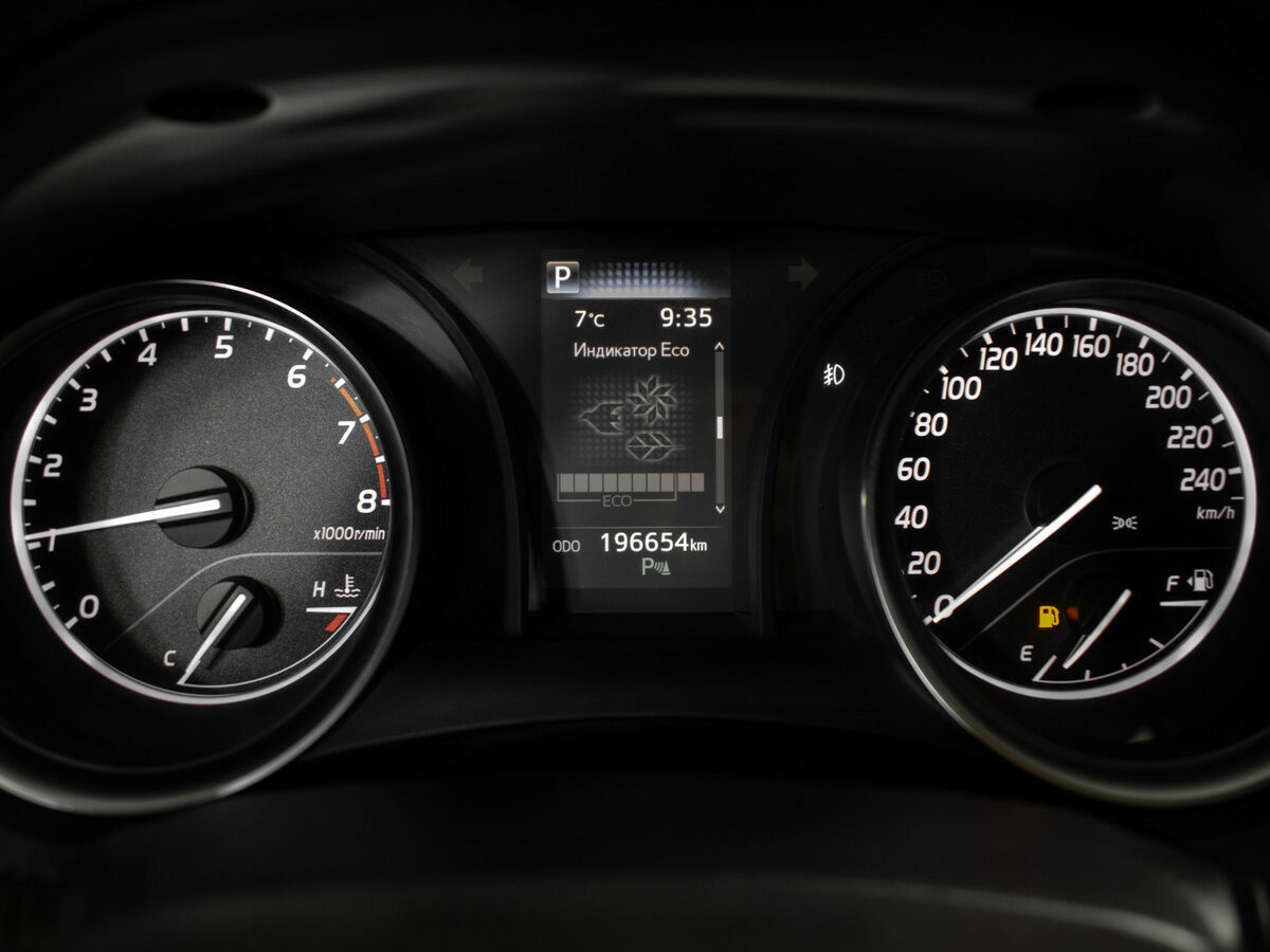 Toyota Camry 2020 года с пробегом. Фото: #9