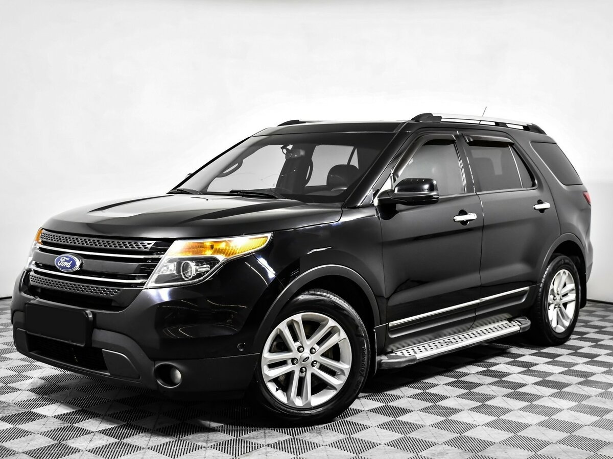 Ford Explorer 2013 года с пробегом. Посмотреть фото