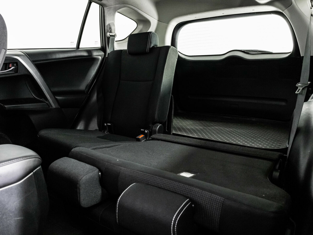 Toyota RAV4 2018 года с пробегом. Фото: #17