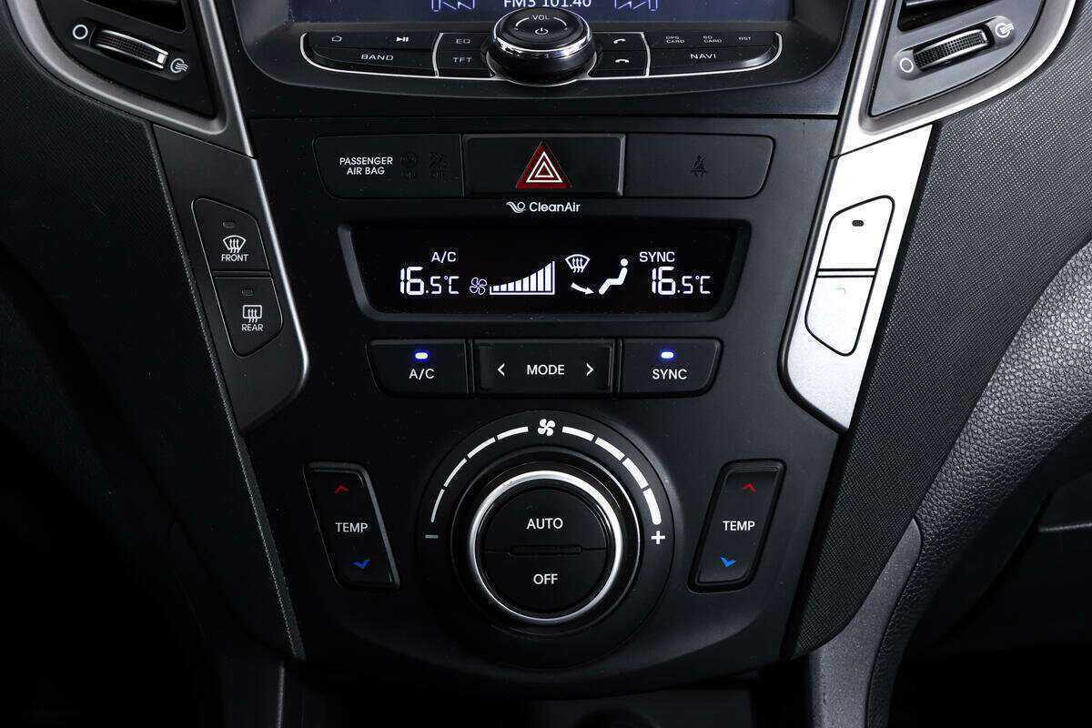 Hyundai Santa Fe 2015 года с пробегом. Фото: #14