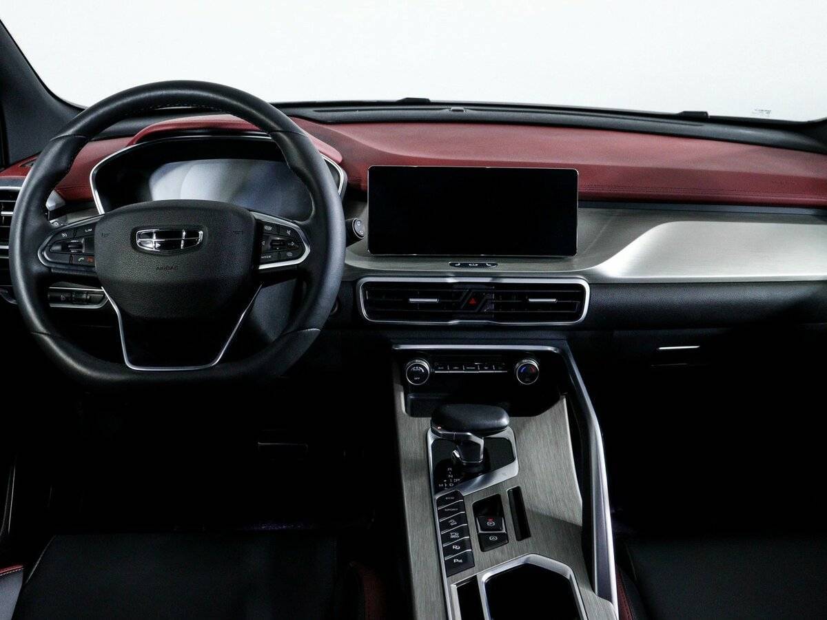 Geely Coolray 2024 года с пробегом. Фото: #10