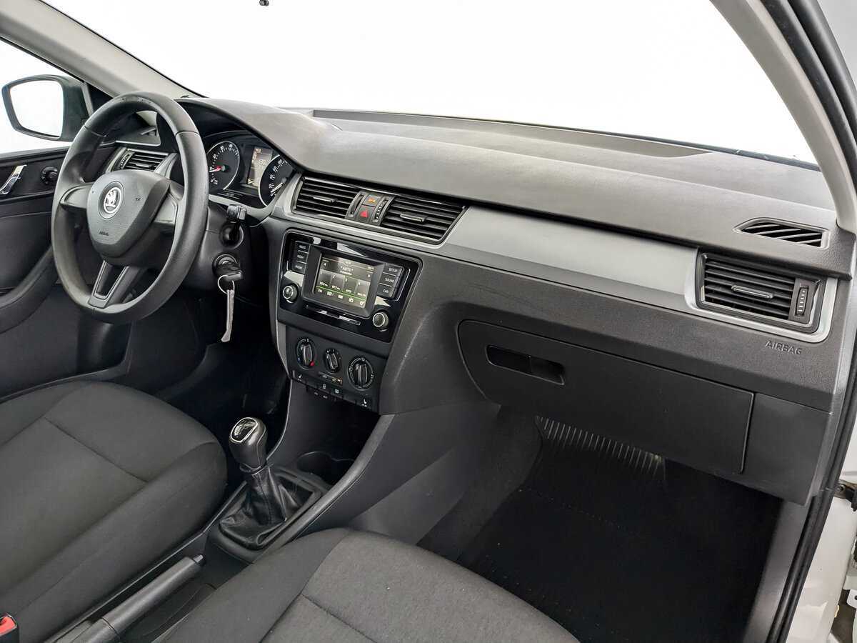 Skoda Rapid 2017 года с пробегом. Фото: #10