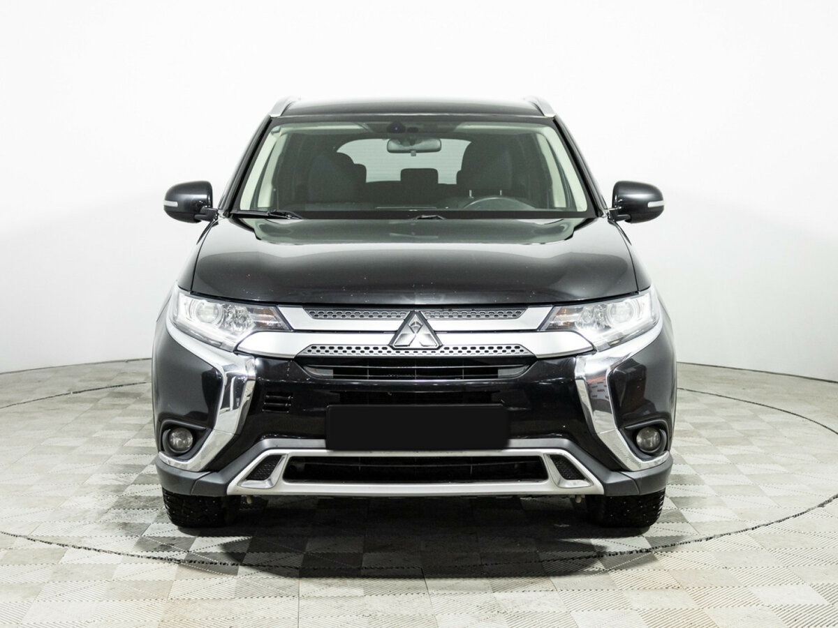 Mitsubishi Outlander 2018 года с пробегом. Фото: #1